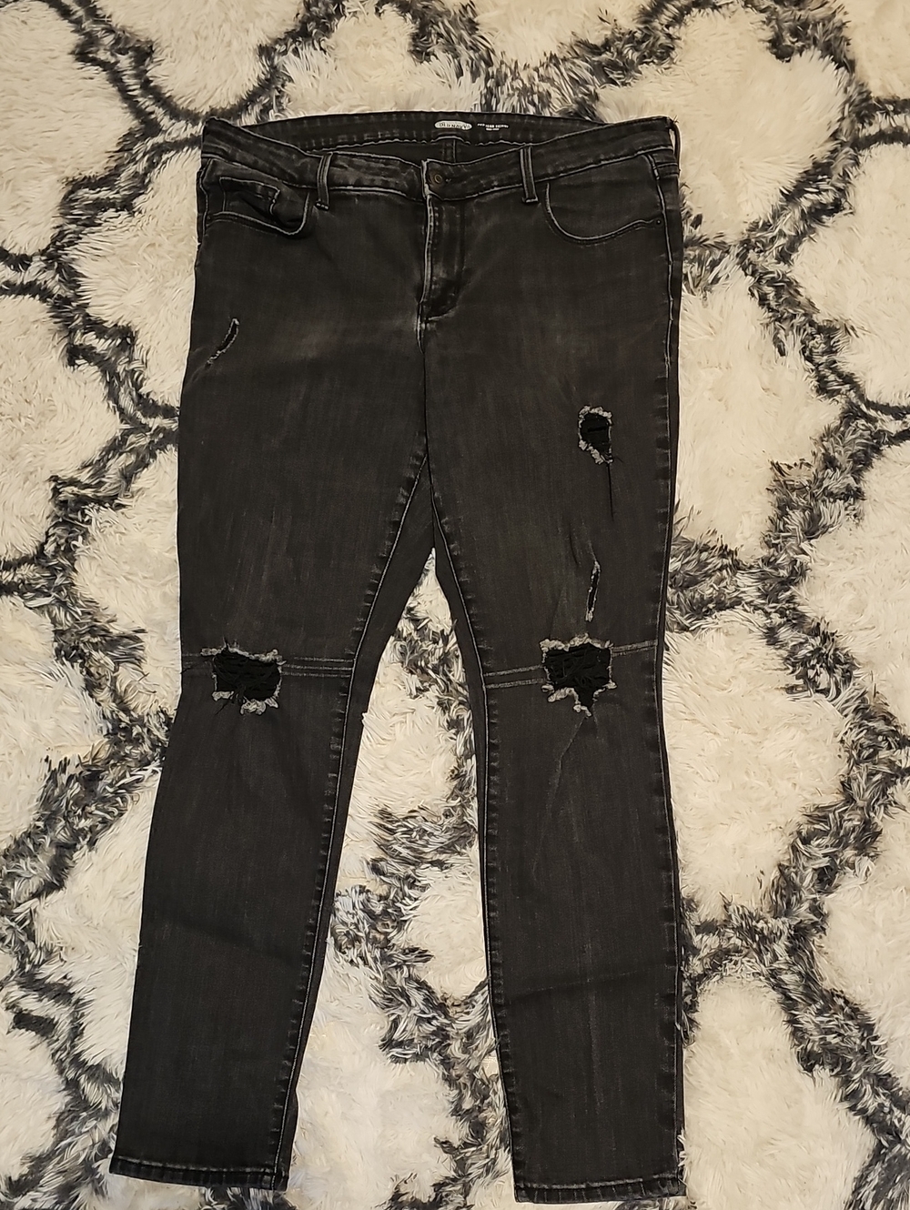 Old Navy Distressed Black Skinny Jeans